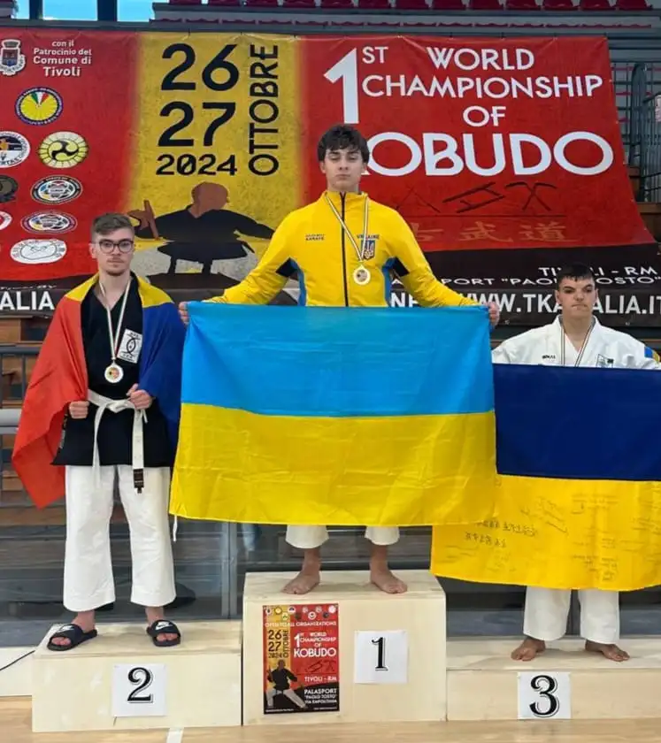 19-річний боєць з Іршави став чемпіоном світу з кобудо у розділі «тонфа»