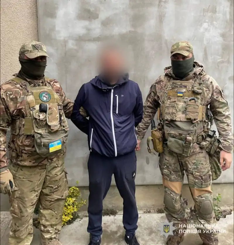 Схема на пів мільйона доларів: на Закарпатті суд арештував учасників групи, яка переправляла ухилянтів за кордон