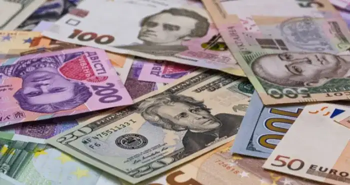Курс долара може підрости до 42 грн до кінця травня — експерти озвучили причини