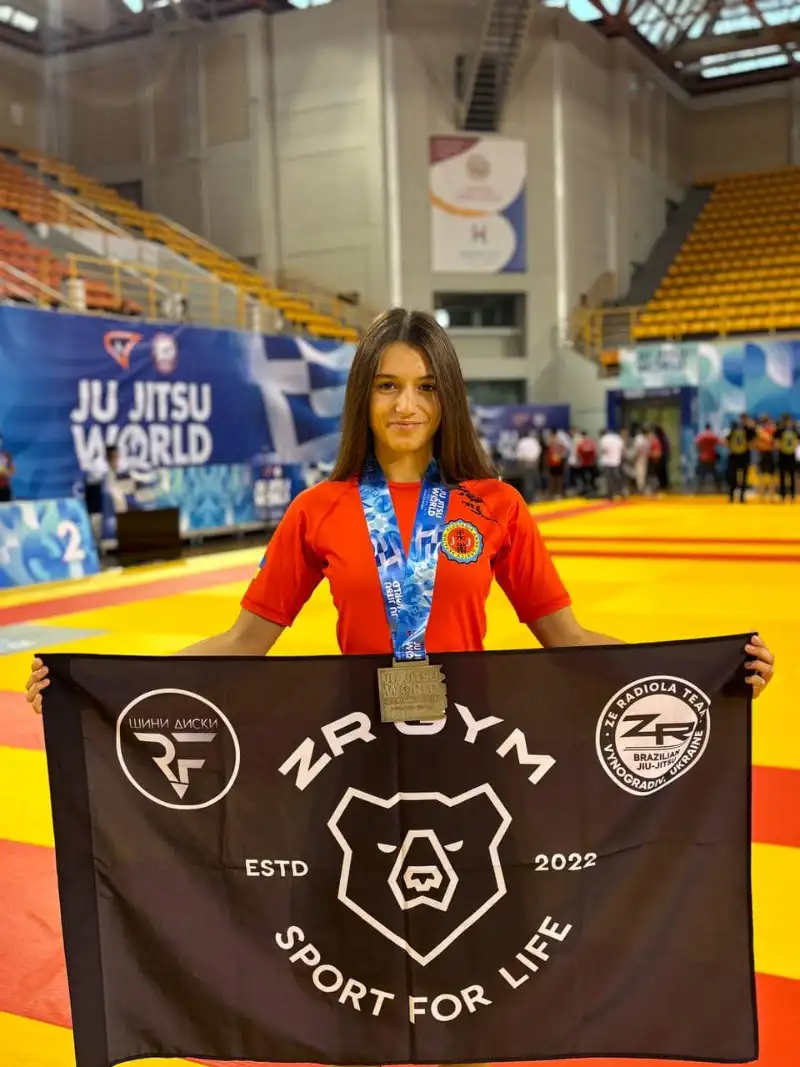 13-річна Євгенія Жупанин здобула срібло на чемпіонаті світу з джиу-джитсу в Греції