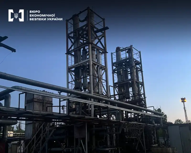 Фальсифіковане пальне у Кривому Розі: щодня через АЗС продавали понад 100 тонн небезпечної суміші