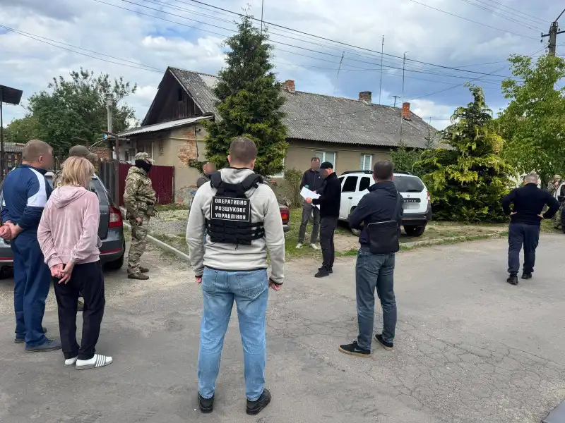 Сім заарештованих: на Закарпатті викрили канал втечі ухилянтів до Угорщини